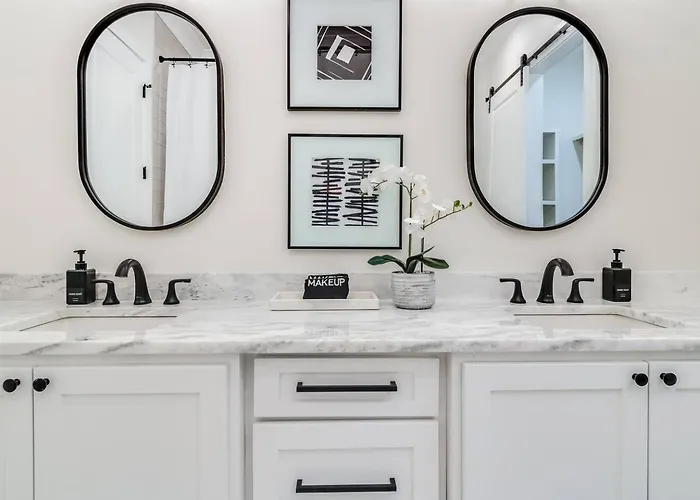 New Modern With Cajun Flair Holiday home Lafayette
