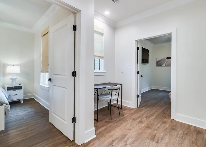 New Modern With Cajun Flair Holiday home